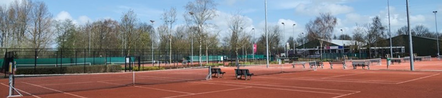 Lege Tennisbaan 900X600
