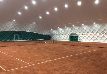 Blaashal Molenbos tennishal hal met gravel