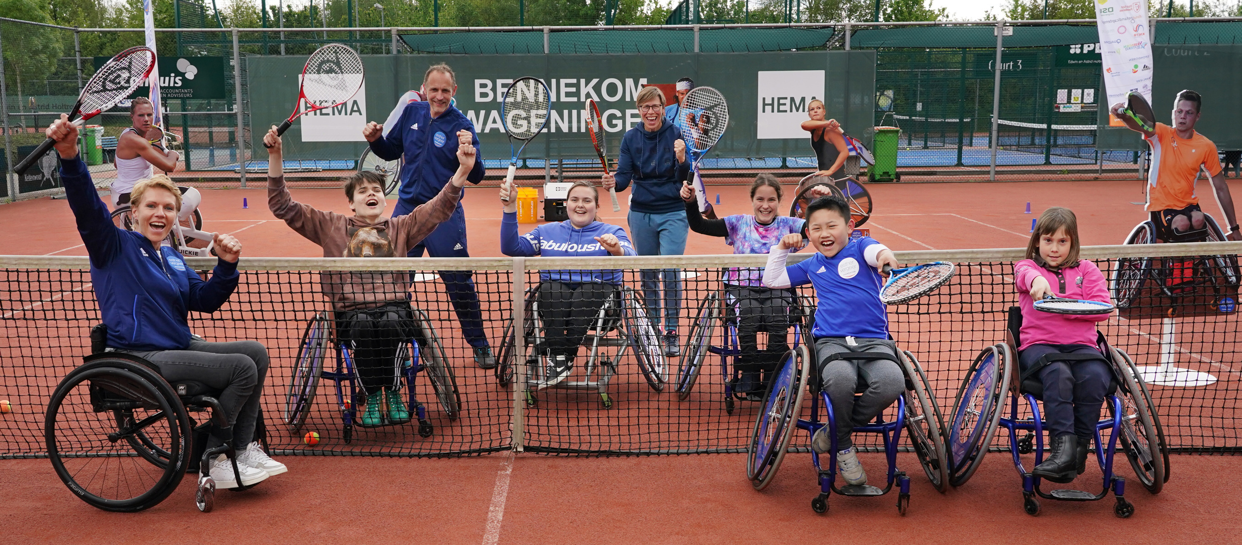 Rolstoeltennissers groepsfoto Esther Vergeer Foundation