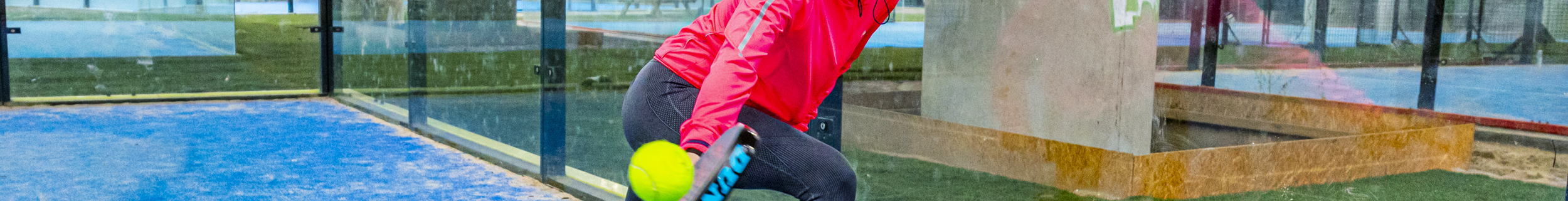 Padel Backhand