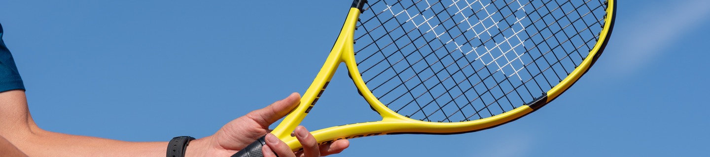 Dunlop racket in de lucht