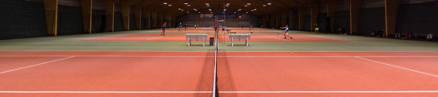 Tennisbaan hal tennishal