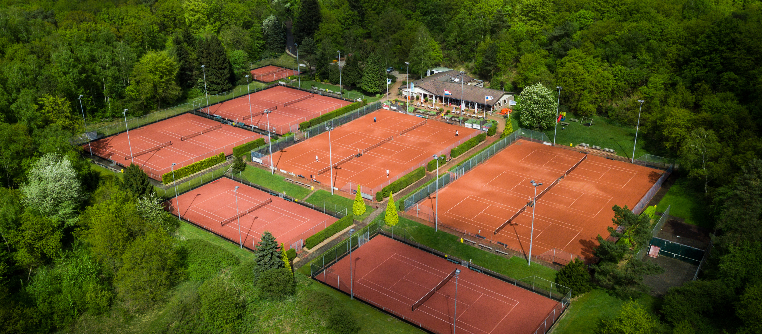 Tennisbanen